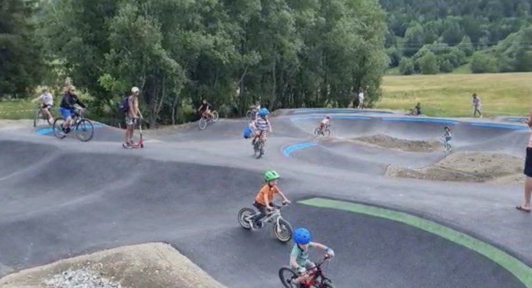 PUMPTRACK